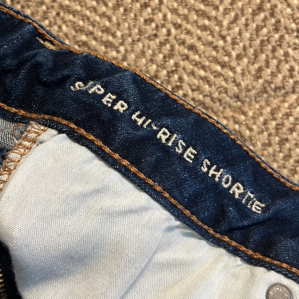 American Eagle Super Hi- Rise Shortie - Size 8 - Super Stretch - Picture 2 of 4